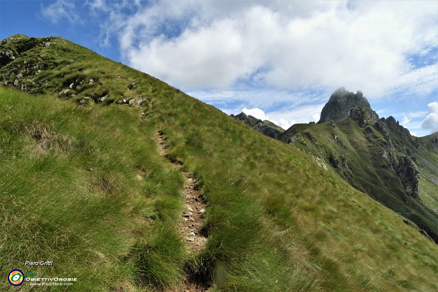 24 Salendo al Monte di Sopra (2269 m) .JPG